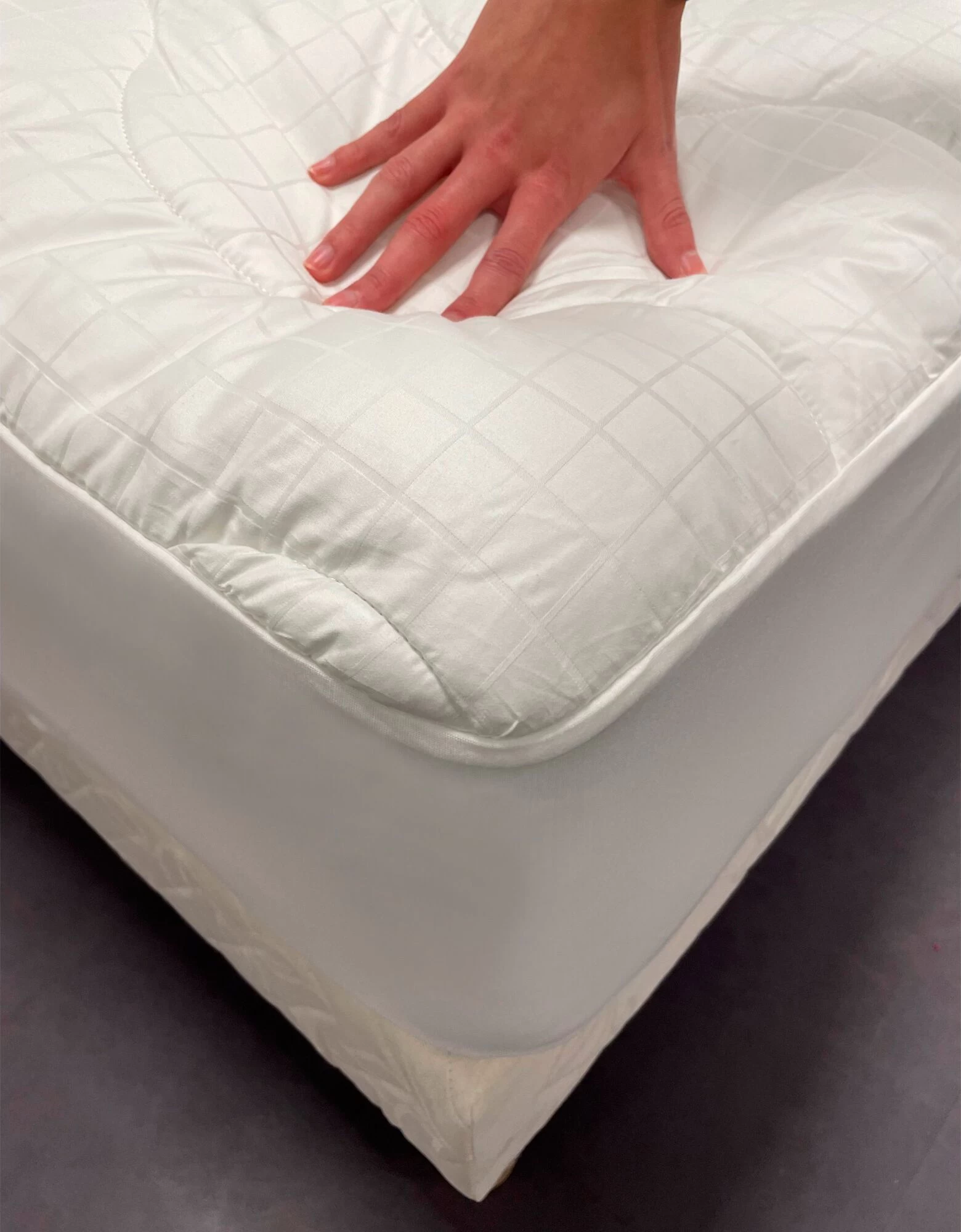 Surmatelas Luxe Royal Enveloppe Satin De Coton 2 Surmatelas Luxe Royal Enveloppe Satin De Coton – Image 2