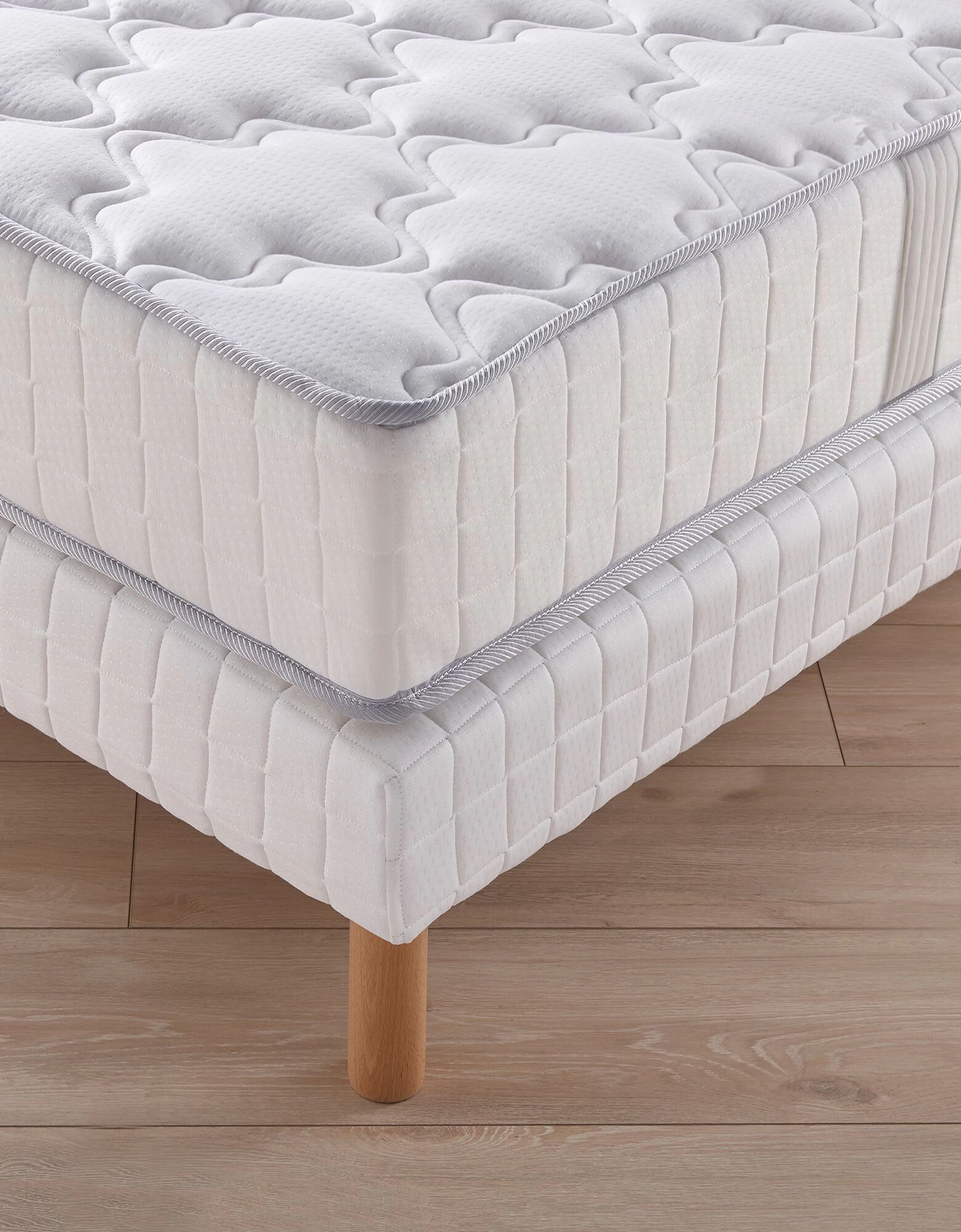 Matelas Ressorts Conforlux® Luxe équilibré 1 Matelas Ressorts Conforlux® Luxe équilibré