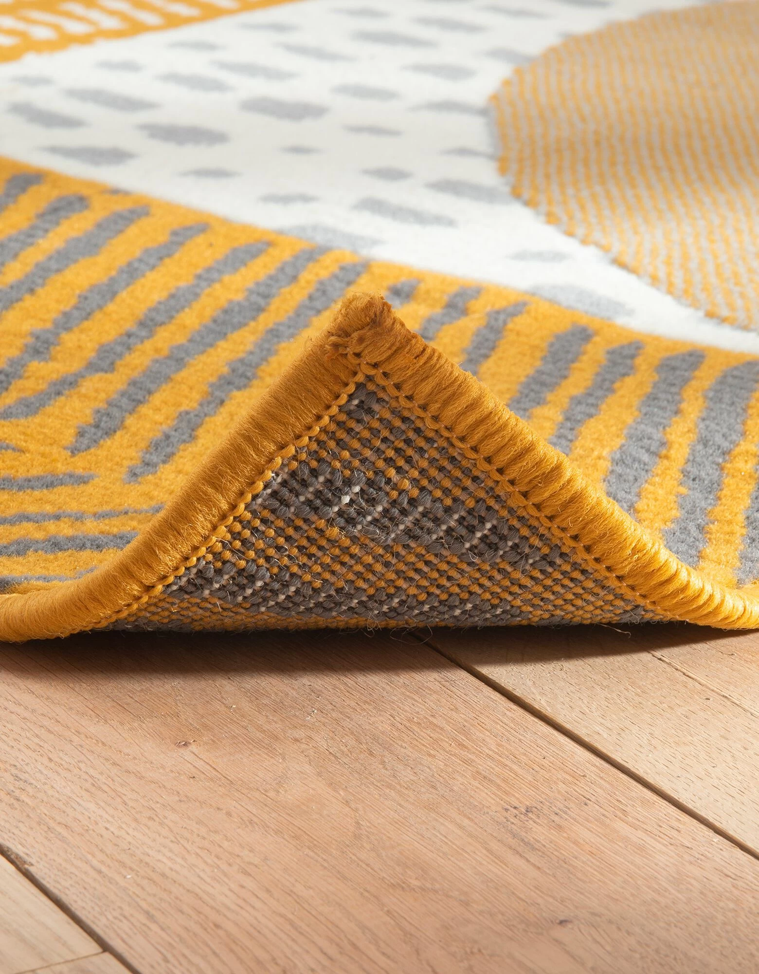 Tapis Décoratif Motif Géométrique 3 Tapis Décoratif Motif Géométrique – Image 3