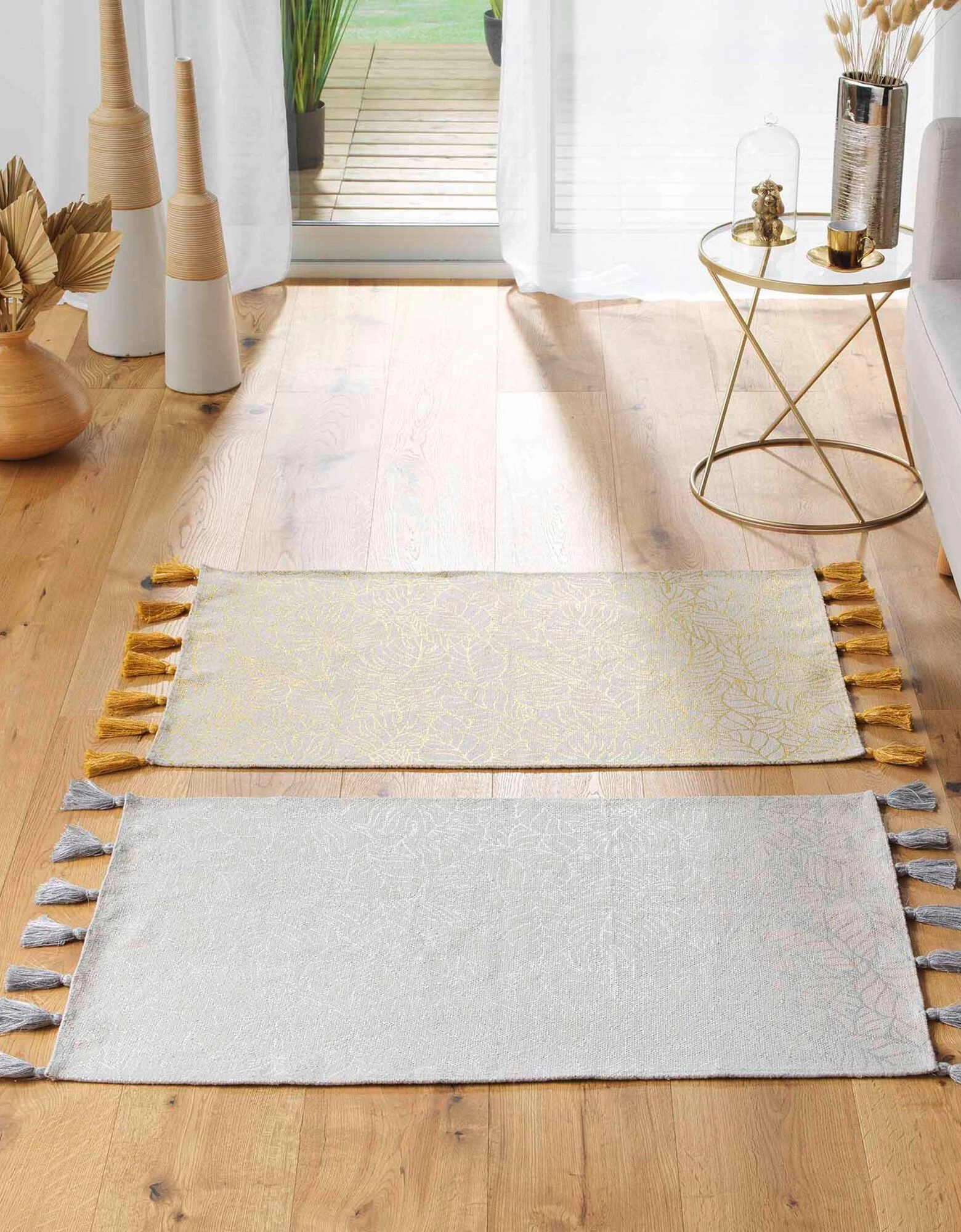 Tapis Rectangulaire Finition Pompons, Imprimé Métallisé 1 Tapis Rectangulaire Finition Pompons, Imprimé Métallisé