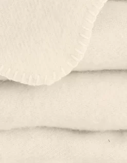 Couverture Pure Laine Fabrication Française -Valeurs des doublures de lit. 321032 C02 zoom detailRFP