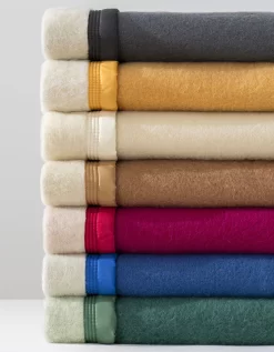 Couverture Bicolore Laine 800g/m2 7 Couverture Bicolore Laine 800g/m2 -Valeurs des doublures de lit. 321272 C06 zoomx vue4