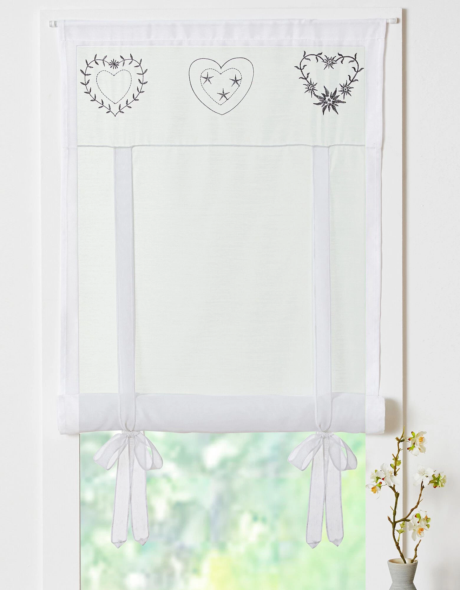 Store Broderies Motifs Coeurs Finition Passe-tringle 1 Store Broderies Motifs Coeurs Finition Passe-tringle