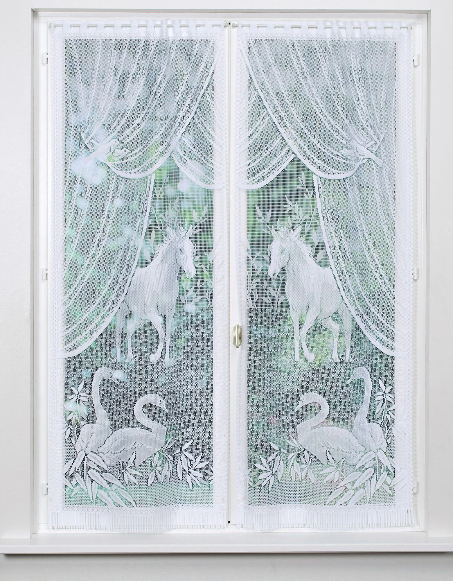 Vitrage Droit Peint Motif Chevaux Finition Passe-tringle - La Paire 1 Vitrage Droit Peint Motif Chevaux Finition Passe-tringle - La Paire