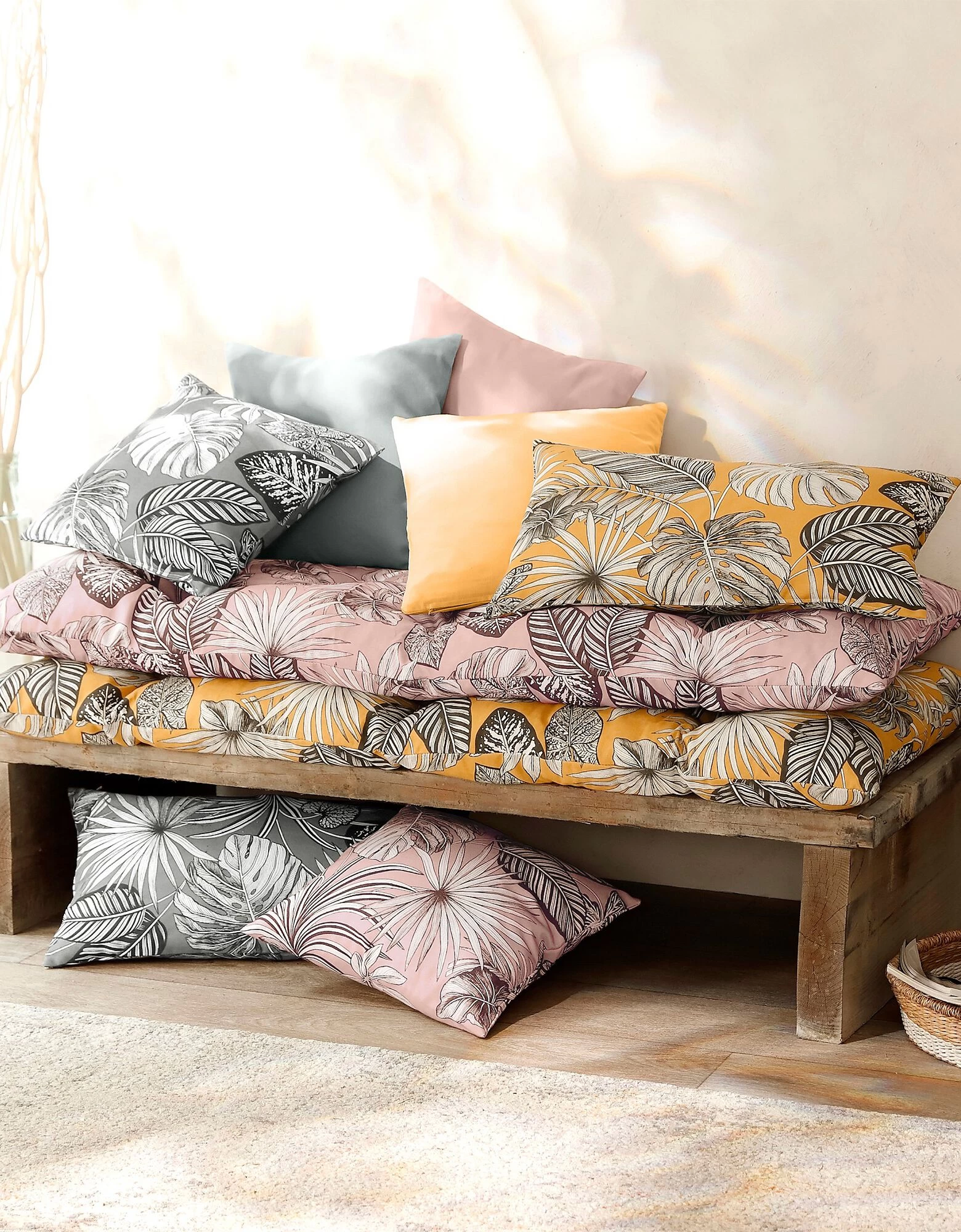 Long Coussin Déco Coton Imprimé Tropical 3 Long Coussin Déco Coton Imprimé Tropical – Image 3