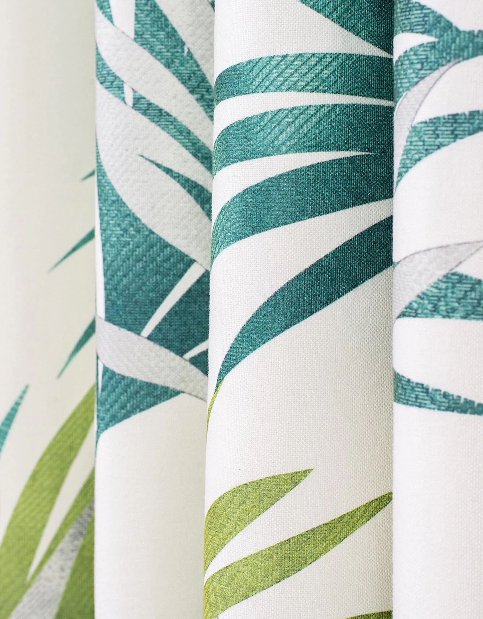 Rideau Tamisant Imprimé Feuilles Multicolores 3 Rideau Tamisant Imprimé Feuilles Multicolores – Image 3